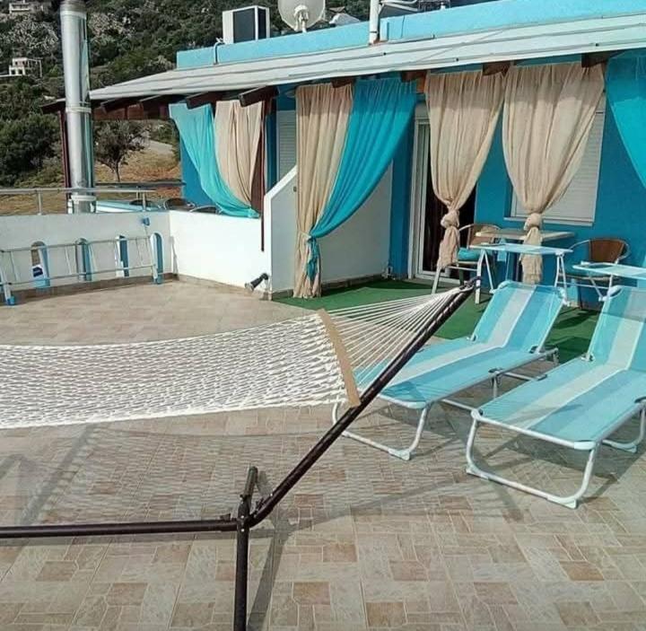 Delfini Aparthotel Akhladheri Exterior photo