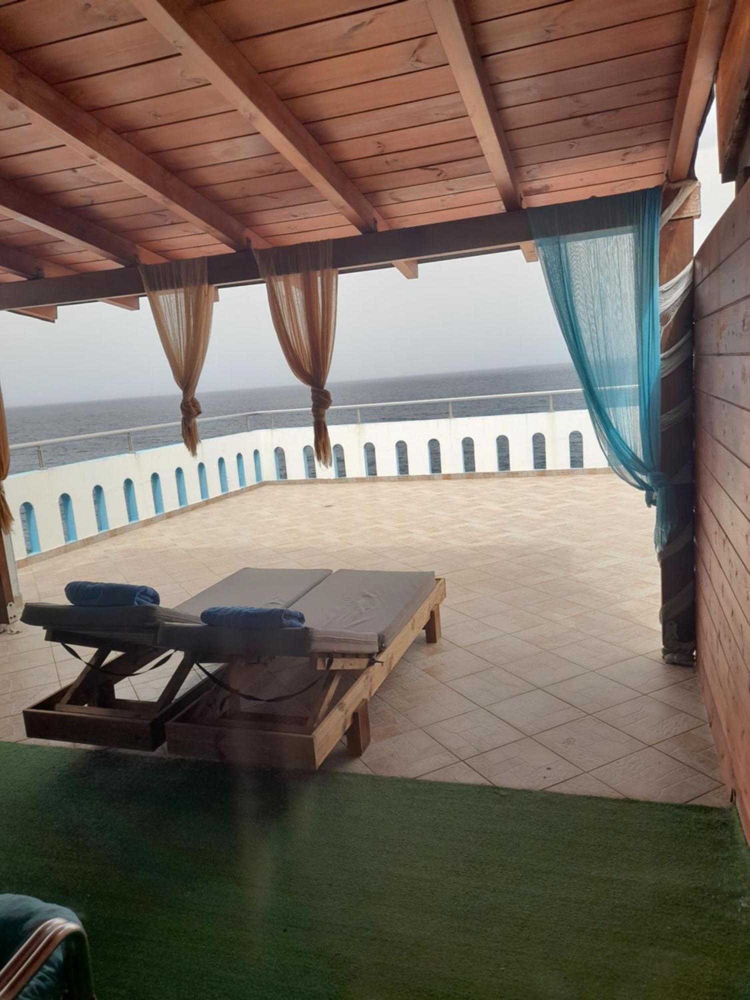 Delfini Aparthotel Akhladheri Exterior photo
